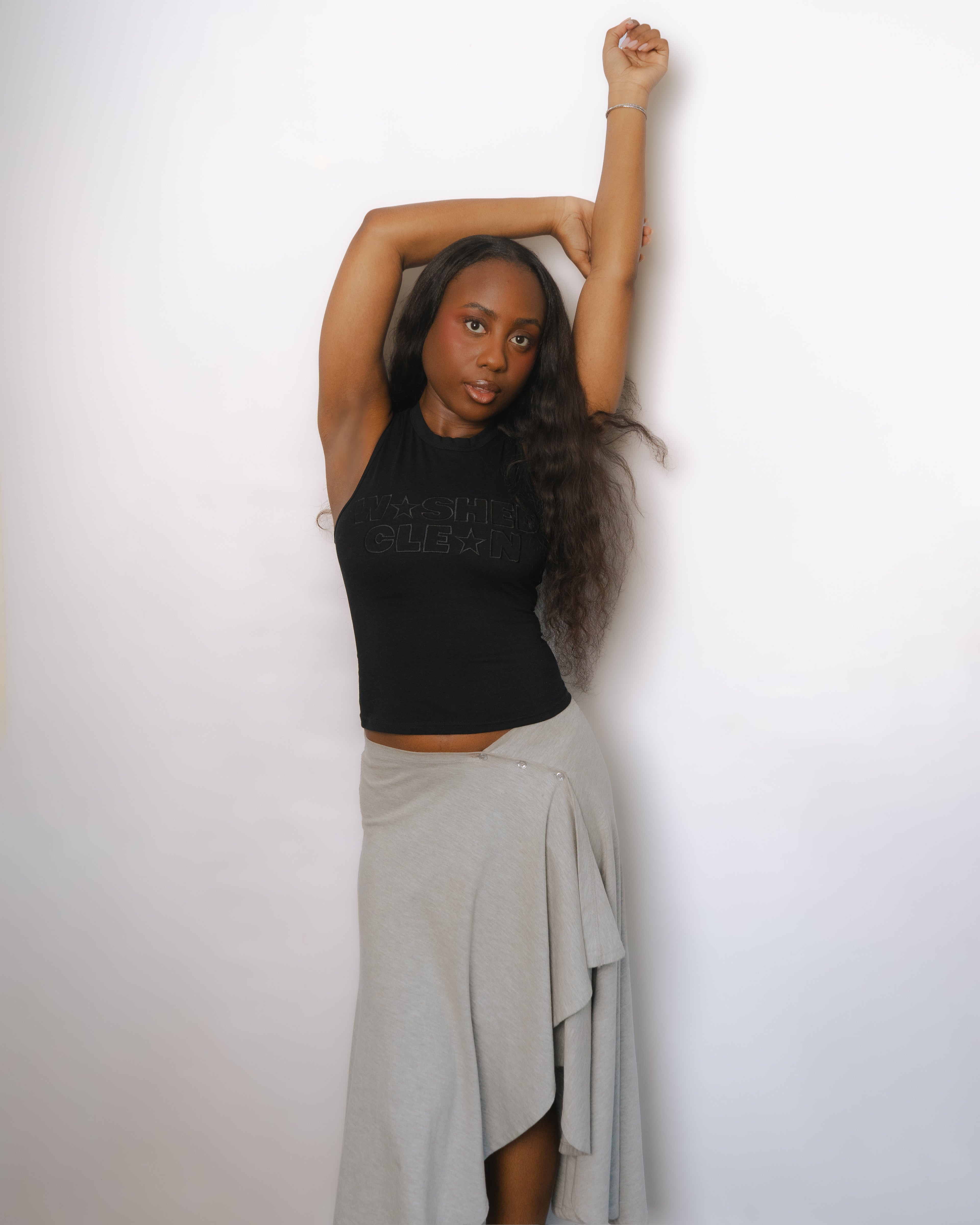Adéníkẹ̌ Tank